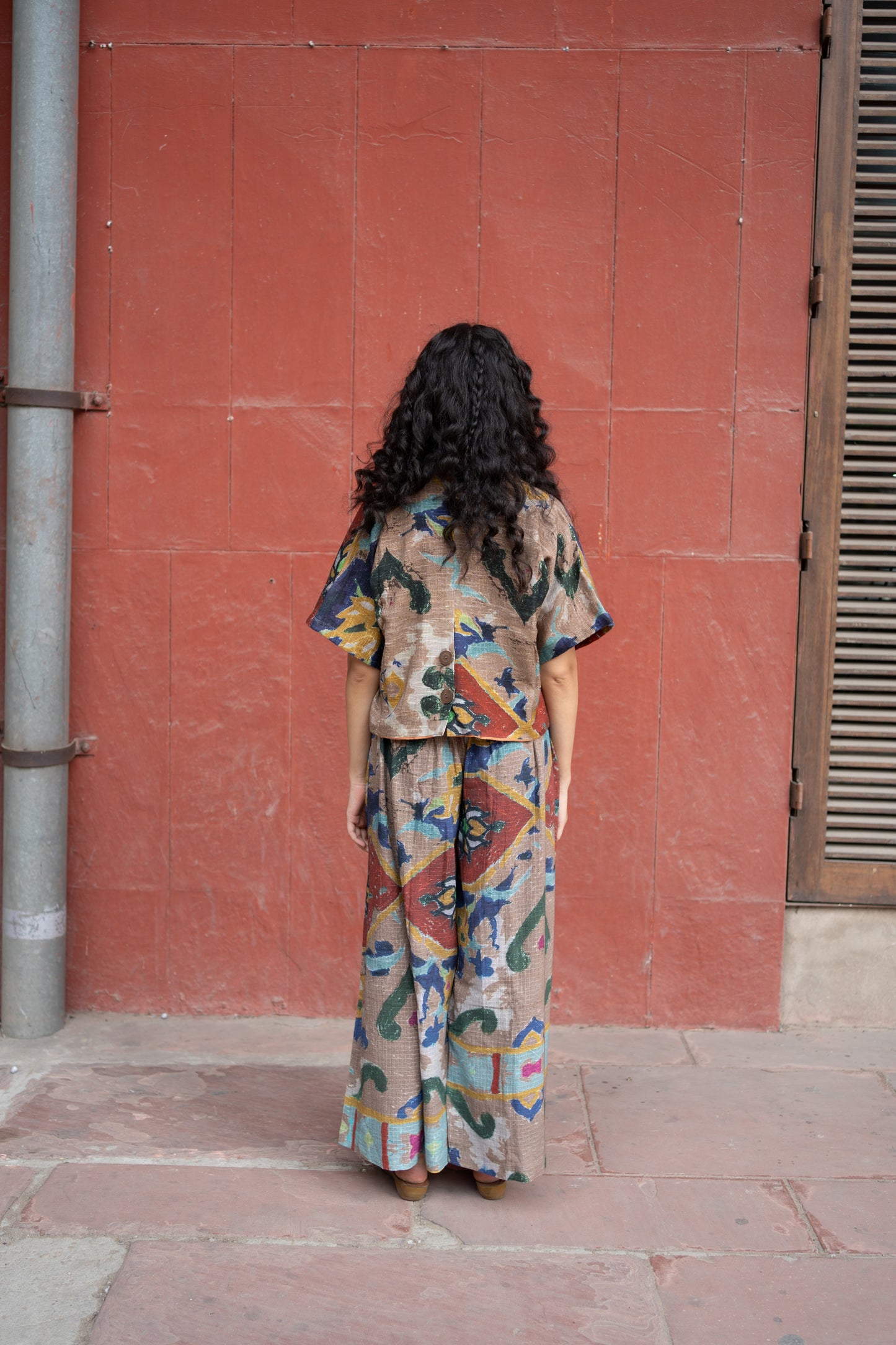 Mosaic Big Collar Shirt & Eyelet Pants